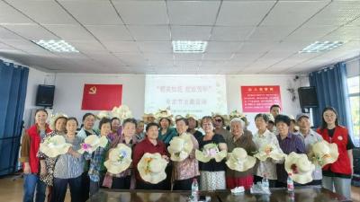 荆州区安澜门社区开展“帽美如花、绽放芳华”母亲节主题手工活动