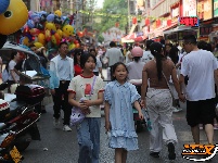 图集 | 商圈人气旺 市场活力足 