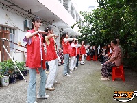 图集丨端午时节话桑榆 粽香敬老传社区