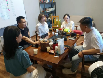 沙市区文化宫社区以乡情为纽带搭台楚商返乡