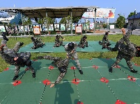 图集 | 致敬高温下的驻地武警战士