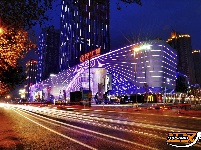 【夏夜览荆州系列五】：满城灯火家和谐