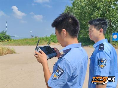 无人机化身“空中卫士” “科技+人力”立体防控防溺水