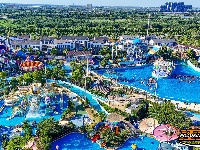 高温催热“清凉经济” 荆州水上乐园迎来消费热潮