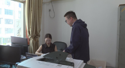 石首市人社局档案中心：从“群众跑腿”到“干部送档” 跑出民生“加速度”