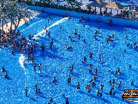 高温催热“清凉经济” 荆州水上乐园迎来消费热潮