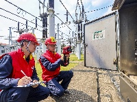 致敬高温下的劳动者|迎“烤”验 战高温 全力保障电力稳定供应