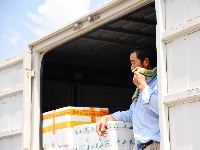 图集 | 致敬高温下的劳动者：农产品市场滚烫坚守，托起市民“菜篮子”新鲜丰盈