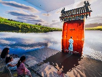 图集丨对话张居正！元宇宙艺术馆引爆开学季
