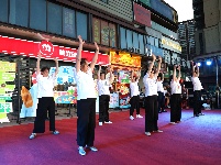 图集 | 邻里嘉年华 夏日烟火气