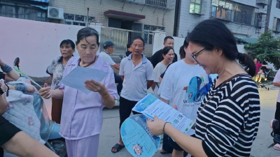 荆州区郢南村：清垃圾 灭蚊虫 筑牢居民健康防线