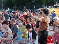 图集 | 邻里嘉年华 夏日烟火气