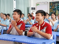 图集丨纪南文旅区实验学校全校师生集中收看九三盛大阅兵