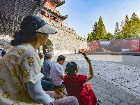 图集丨湖北文旅荆州集团员工观看阅兵