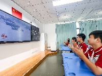 图集丨纪南文旅区实验学校全校师生集中收看九三盛大阅兵