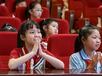 图集丨纪南文旅区实验学校全校师生集中收看九三盛大阅兵