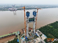 李埠长江公铁大桥北岸引桥施工按下快进键
北岸塔柱建设高度已超过150米