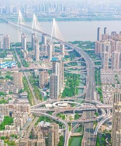 均衡增长 持续向好 量质并进 湖北前三季度GDP增速高于全国 领跑中部