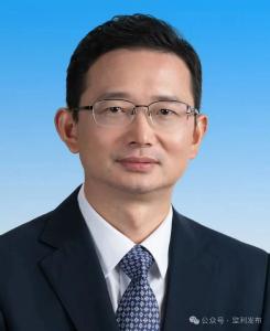 荆州人周军平，任省厅党组书记