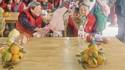我们的节日·重阳 | 荆州区御河社区走进区福利院：九九话重阳  艺暖敬老心