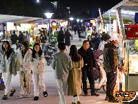 图集 | 荆州大学城文理记市集开业，摊贩“安家”更规范