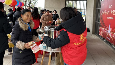 荆州区郢城镇河套社区：同心迎元旦·邻里共欢乐