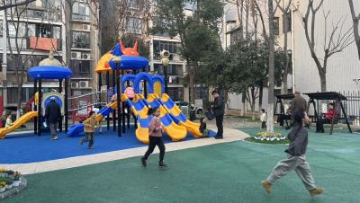 荆州区河套社区：党建联建办实事 繁花添彩换新颜