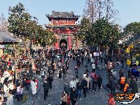 大年初一 东门好戏连台 游客嗨翻天