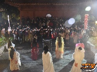 荆州古城：沉浸夜游灵剑山，赴仙侠奇幻之约