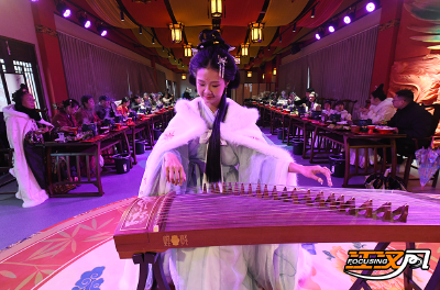 湖北卫视《湖北新闻》| 荆楚年味“热”力足 一桌好饭“见”新意