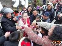 图集 | 荆州古城：春节长假首日 三国风情年味浓