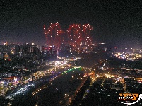 “凤舞九天”无人机秀震撼首秀