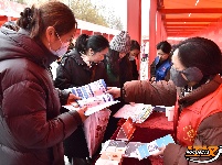 洪湖民俗展演助力求职忙