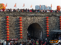 大年初一 东门好戏连台 游客嗨翻天