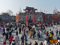 大年初一 东门好戏连台 游客嗨翻天