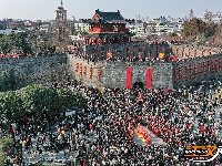 楚韵开城 万人纳福