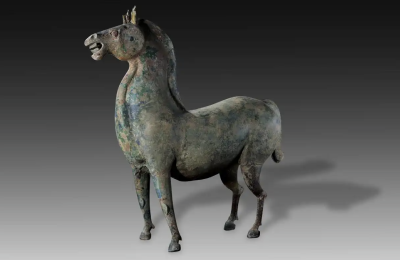 新华社推出《马年话马丨时光凝固的“马”，踏过千年的文明印记》