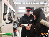 图集 | 两天发送6.2万人次！荆州站全力应对春运返程高峰