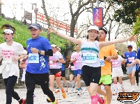 图集 | 热血沸腾！2026荆州马拉松现场直击