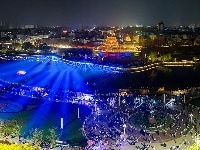 图集 | “荆州十二时辰·荆马之夜”无人机秀点亮古城夜空