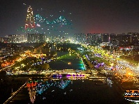 图集 | “荆州十二时辰·荆马之夜”无人机秀点亮古城夜空