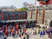 荆州古城开城迎宾 楚风楚韵礼遇荆马跑友