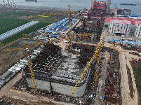 李埠长江公铁大桥
南、北两岸主塔“牵手”进入关键期