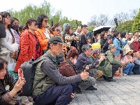 荆州古城开城迎宾 楚风楚韵礼遇荆马跑友