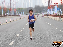 图集 | 热血沸腾！2026荆州马拉松现场直击