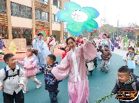 图集 | 小花马·大春天 荆州市商业幼儿园开学仪式感拉满