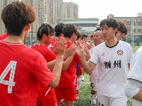 楚韵湘风同场竞技 足球为媒共谱华章