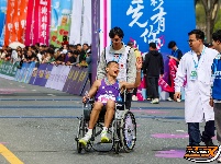 图集 | 热血沸腾！2026荆州马拉松现场直击