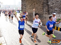 图集 | 热血沸腾！2026荆州马拉松现场直击