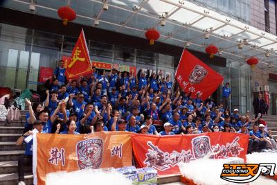 夯爆了！荆州11人和第12人的双向奔赴